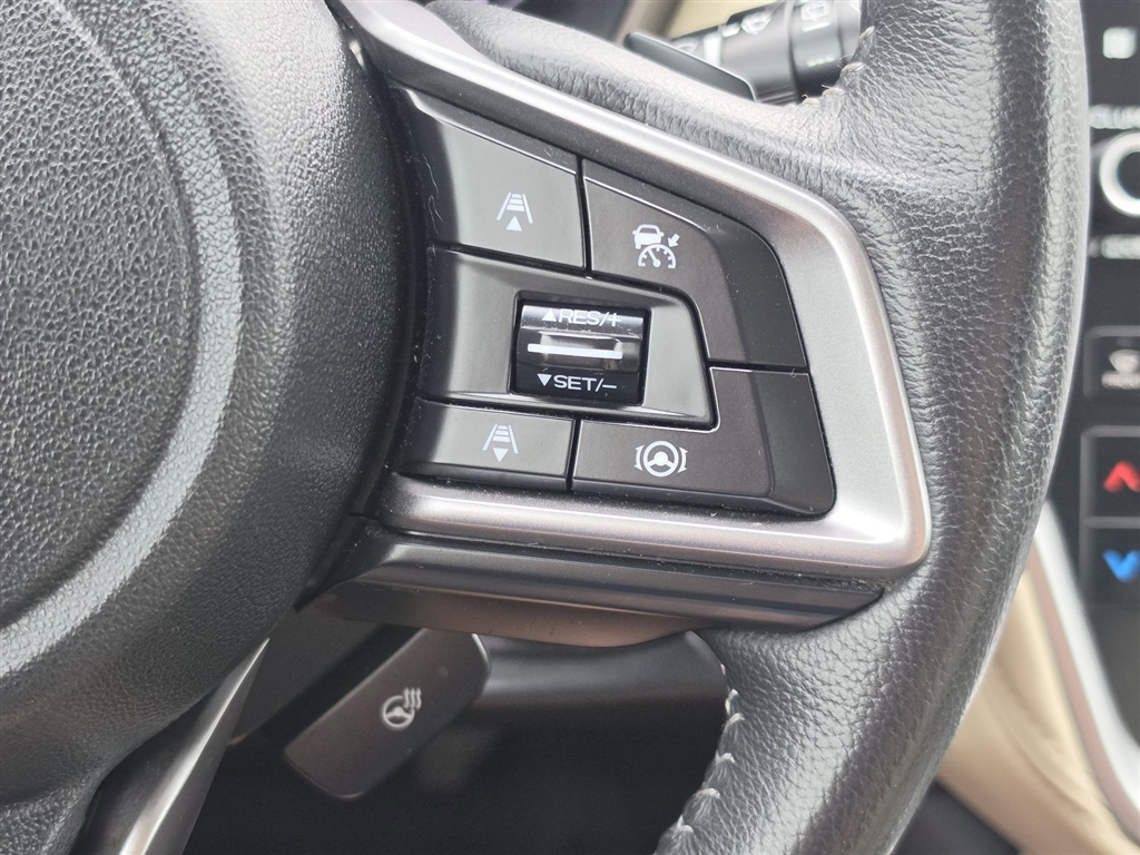 Used 2022 Autumn Green Metallic Subaru Limited image 25