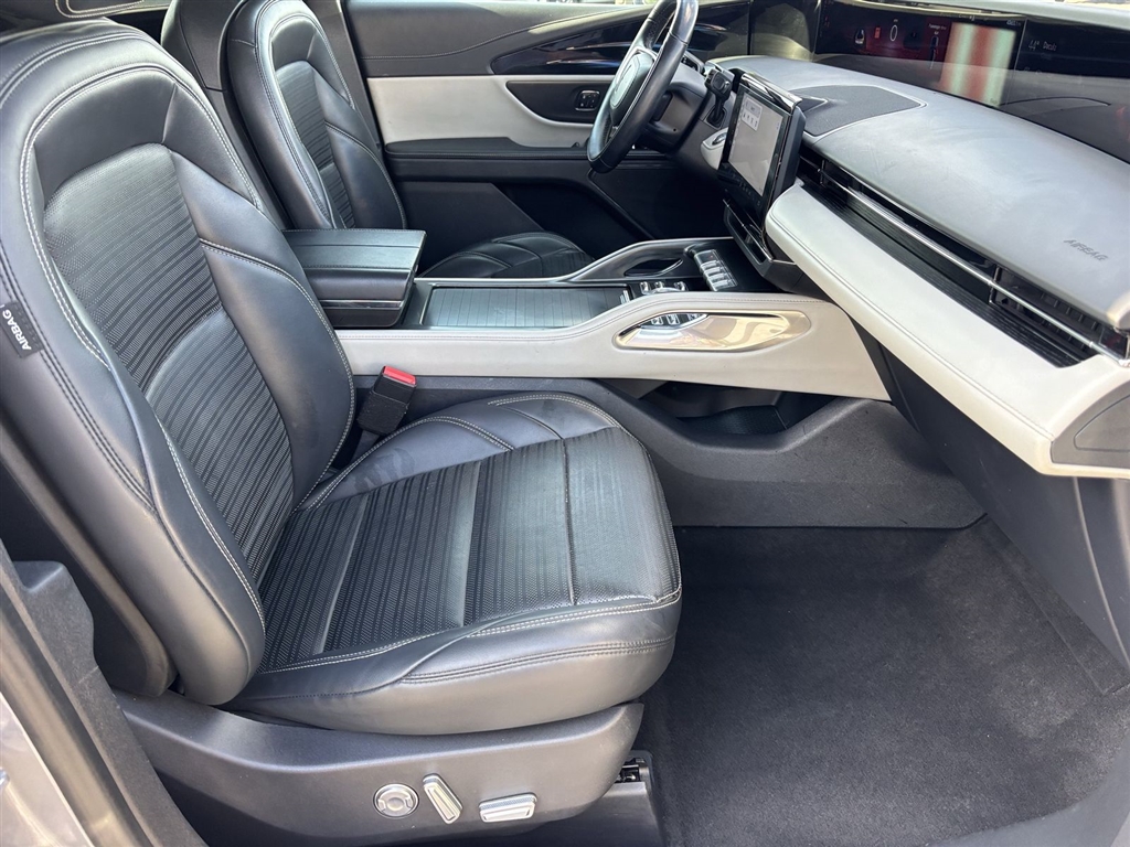 Used 2024 Silver Radiance Lincoln Reserve image 25