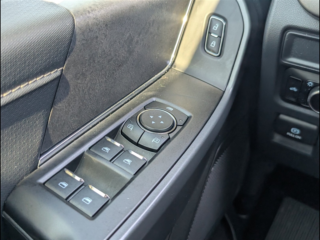 Used 2025 Atlas Blue Ford XLT image 26