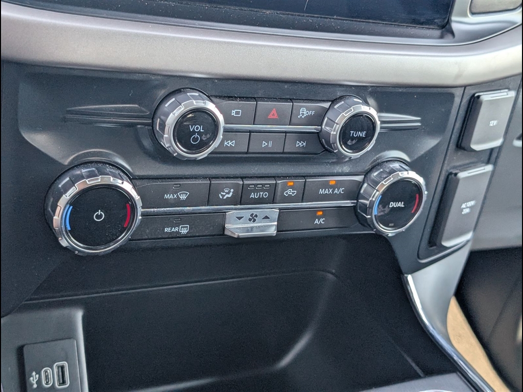 Used 2025 Carbonized Gray Ford XLT image 26