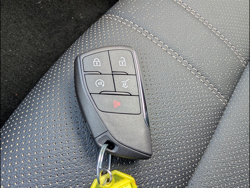 New 2026 Polar White Tricoat Chevrolet High Country image 26