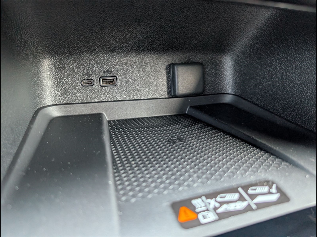 New 2026 Polar White Tricoat Chevrolet High Country image 26