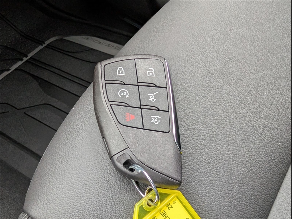 New 2026 Summit White Chevrolet LT image 26