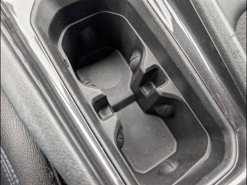 Used 2024 Bright White Clear Coat Jeep Latitude image 26