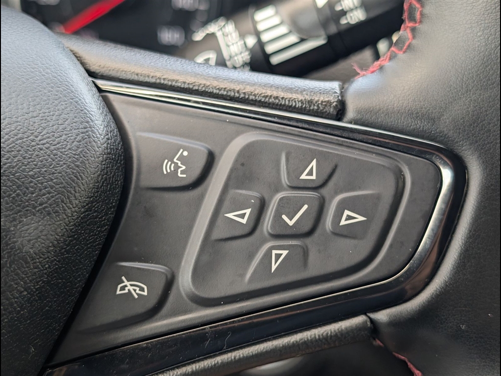 Used 2023 Iridescent Pearl Tricoat Chevrolet RS image 26