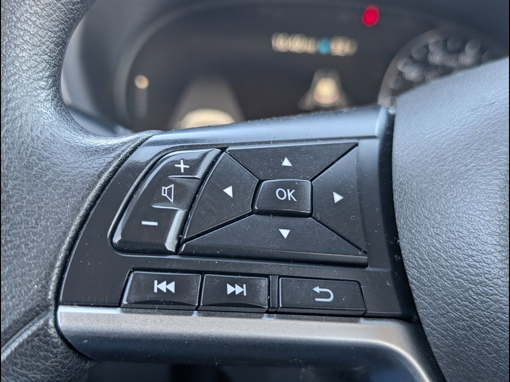 Used 2022 Scarlet Ember Tintcoat Nissan SV image 26