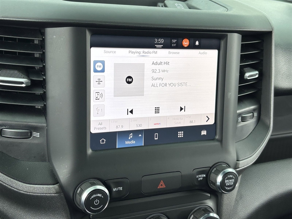 Used 2024 Granite Crystal Metallic Clear Coat RAM Tradesman image 27