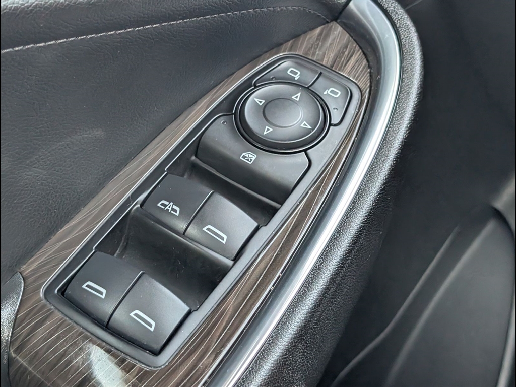 Used 2023 Mosaic Black Metallic Chevrolet LT image 27