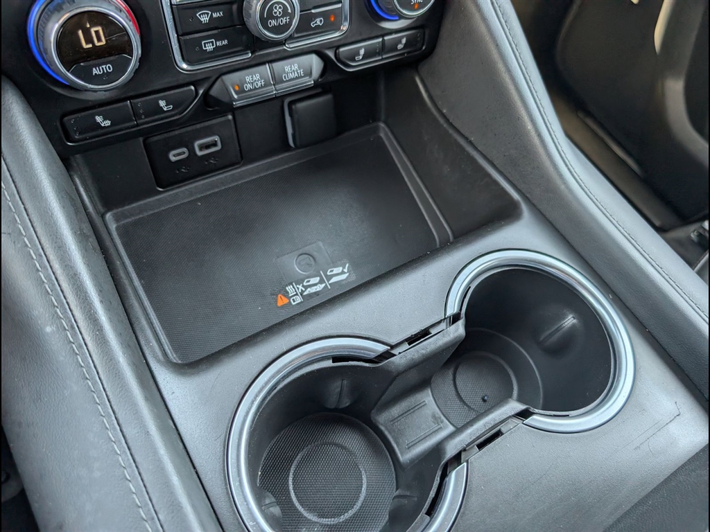 Used 2024 Summit White Chevrolet LT image 27