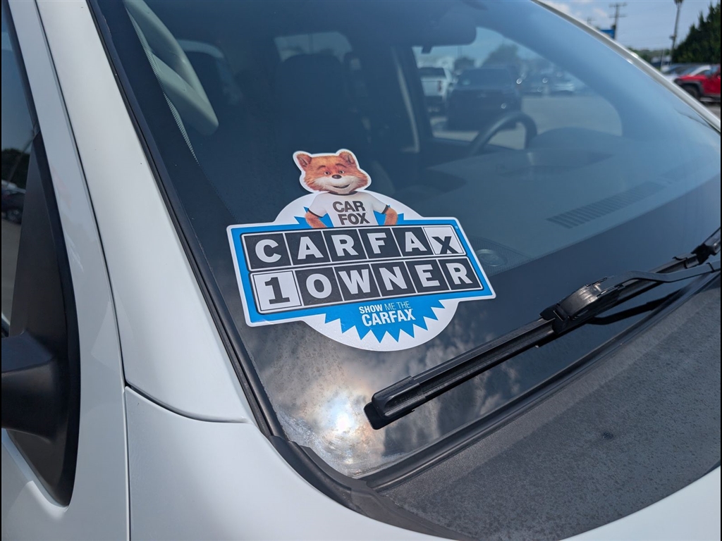Used 2023 Glacier White Nissan SV image 27