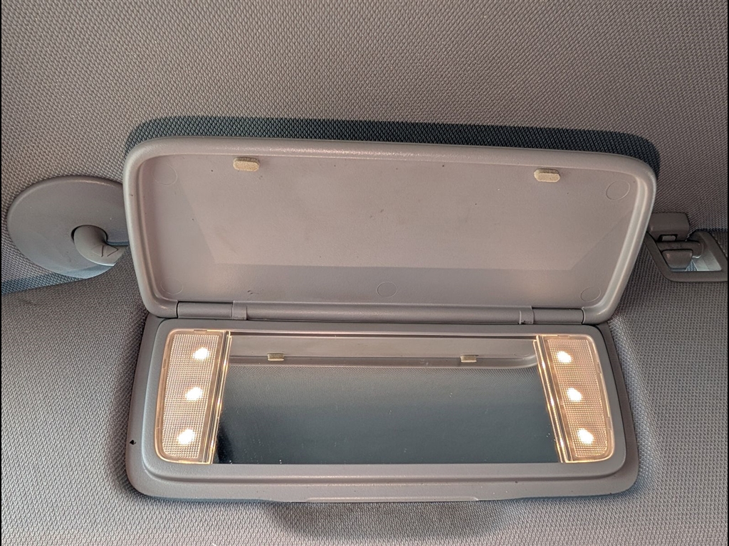 Used 2019 Summit White Chevrolet LT image 27