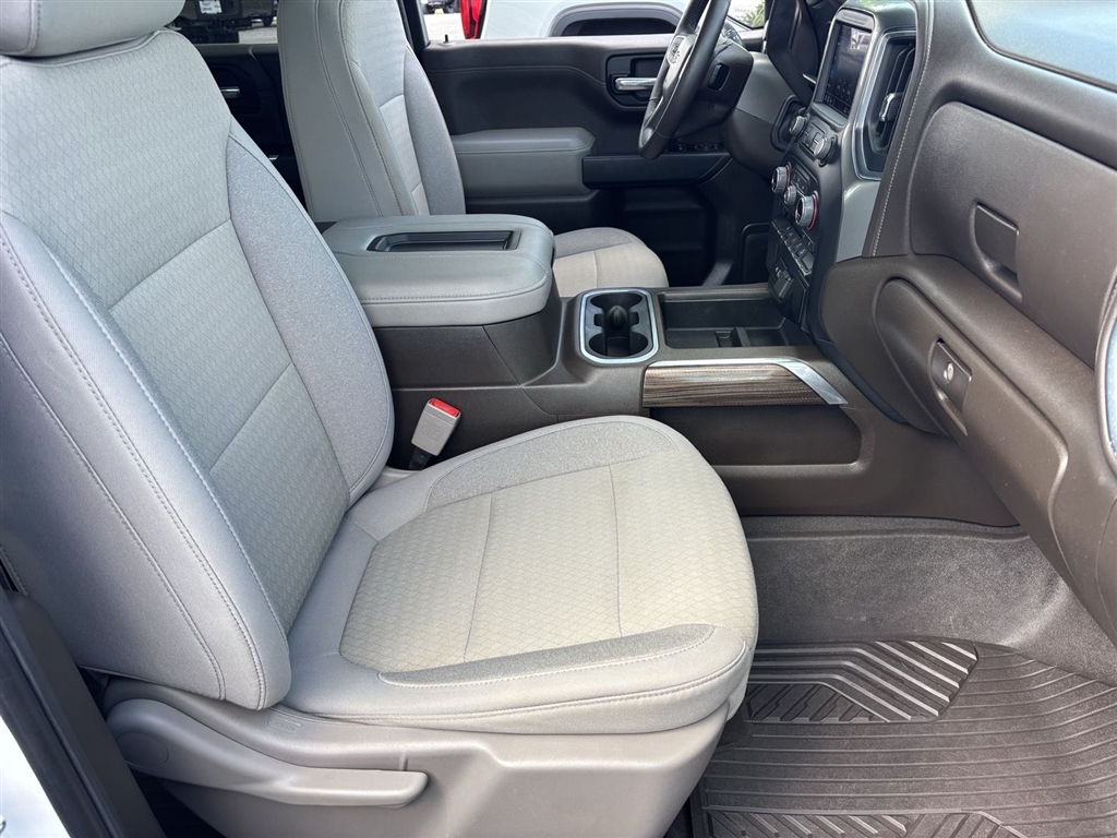 Used 2022 Summit White Chevrolet RST image 28