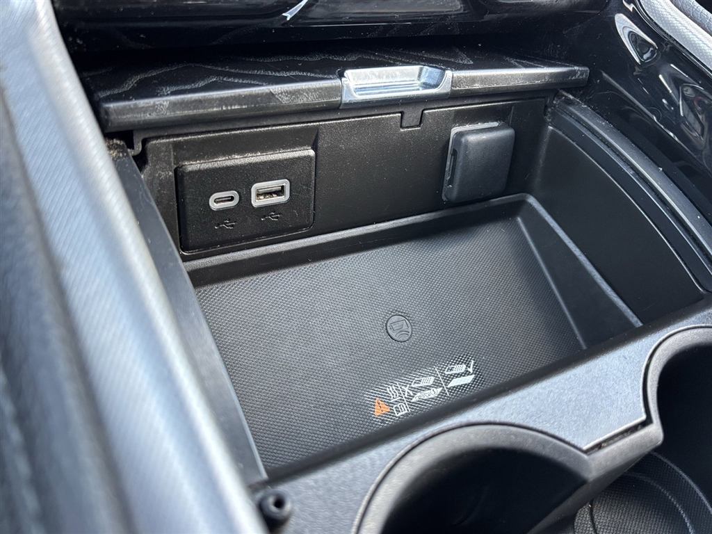 Used 2023 Midnight Blue Metallic GMC Denali image 28