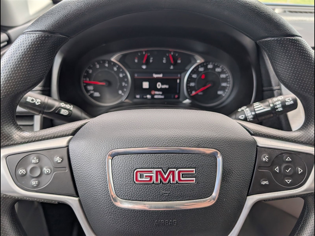 Used 2024 Riptide Blue Metallic GMC SLE image 28