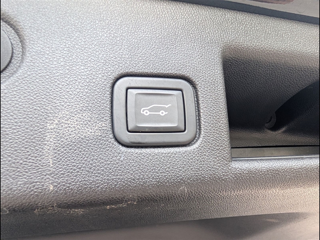 Used 2023 Mosaic Black Metallic Chevrolet LT image 28