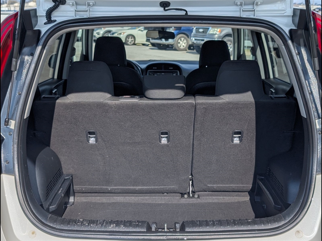 Used 2020 Snow White Pearl Kia LX image 28