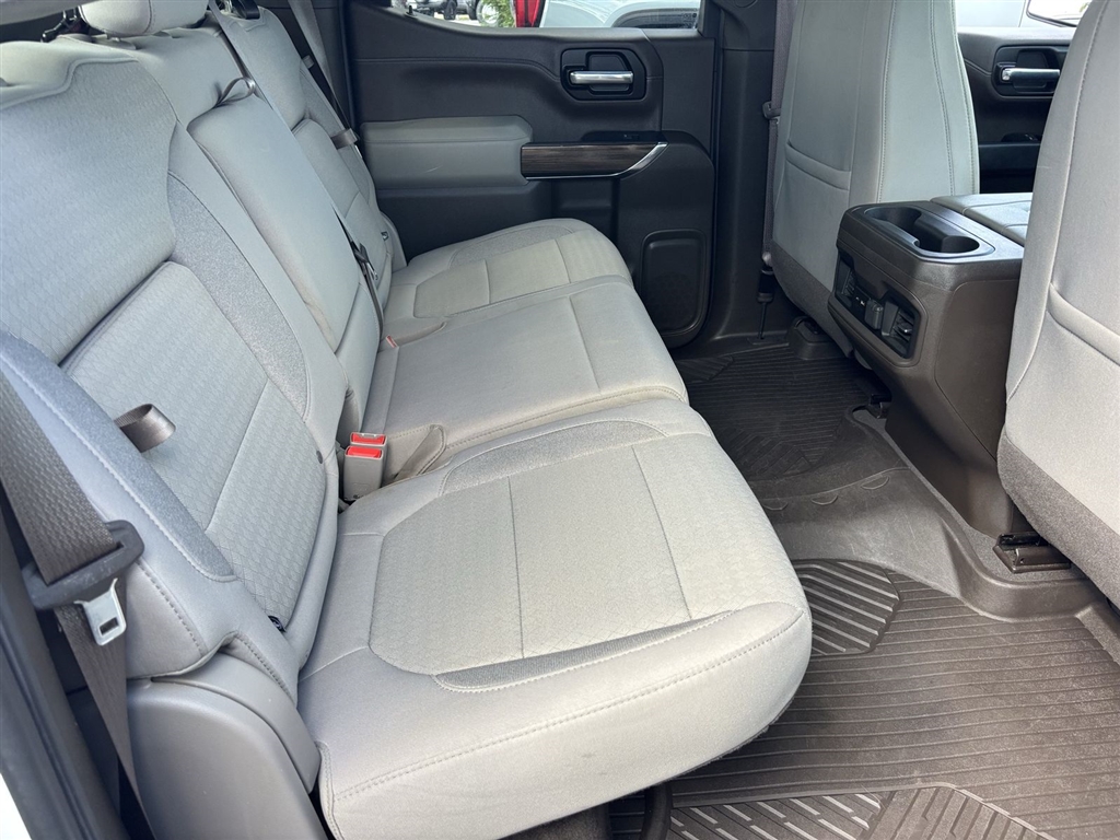 Used 2022 Summit White Chevrolet RST image 29