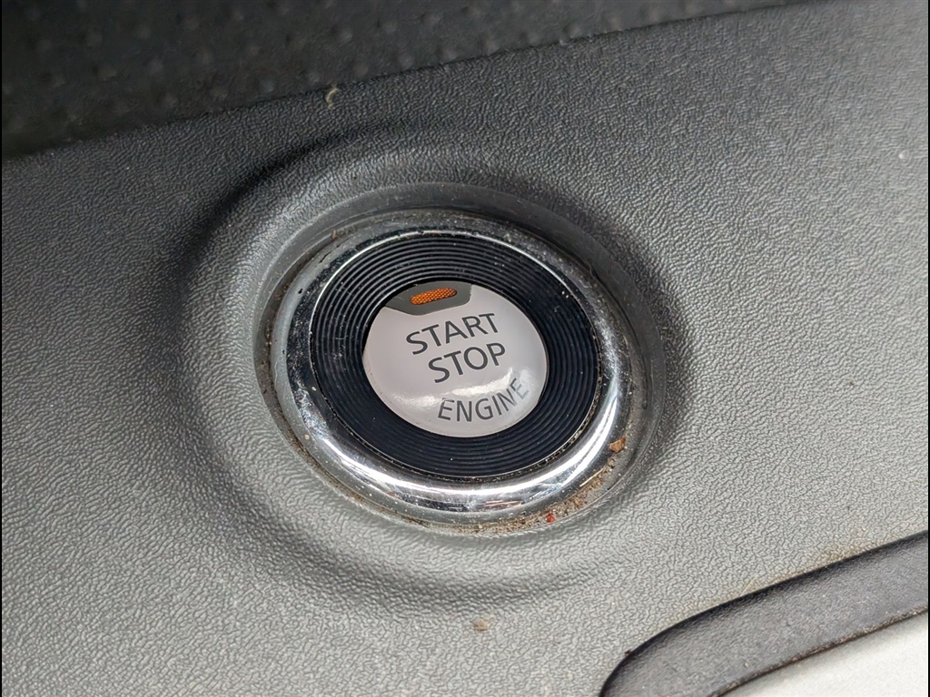 Used 2020 Magnetic Black Pearl Nissan SV image 29