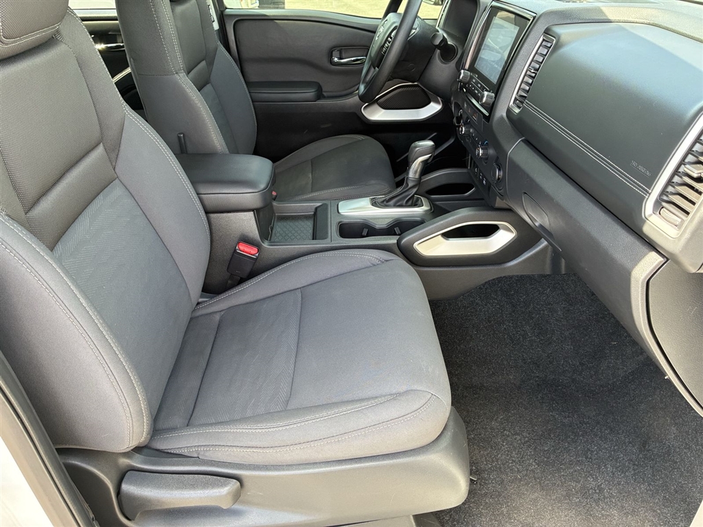 Used 2023 Glacier White Nissan SV image 29