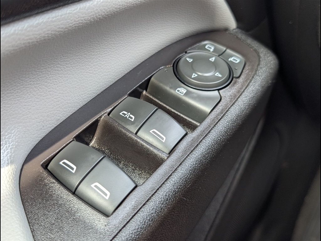 Used 2020 Silver Ice Metallic Chevrolet LT image 29