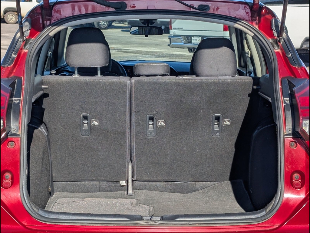 Used 2022 Scarlet Ember Tintcoat Nissan SV image 29