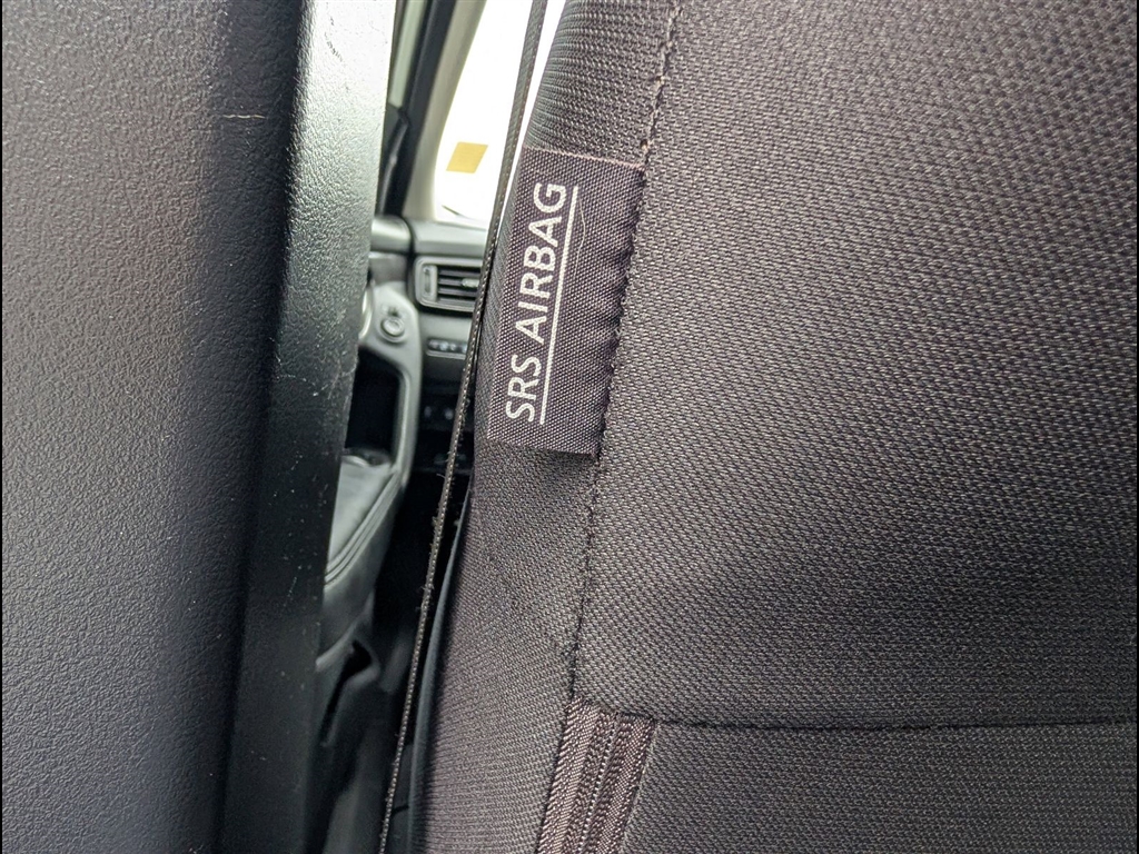 Used 2021 Glacier White Nissan S image 29