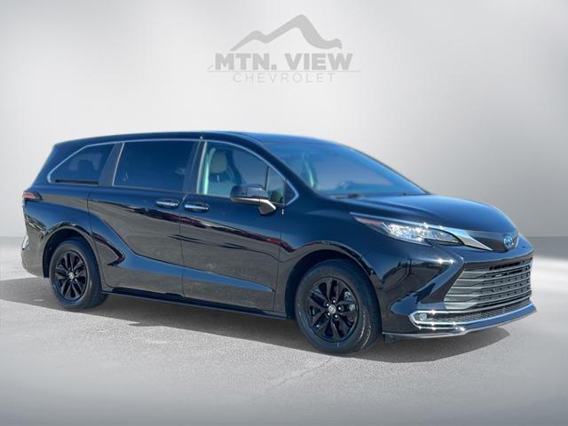 2022 Toyota Sienna XLE 7-Passenger