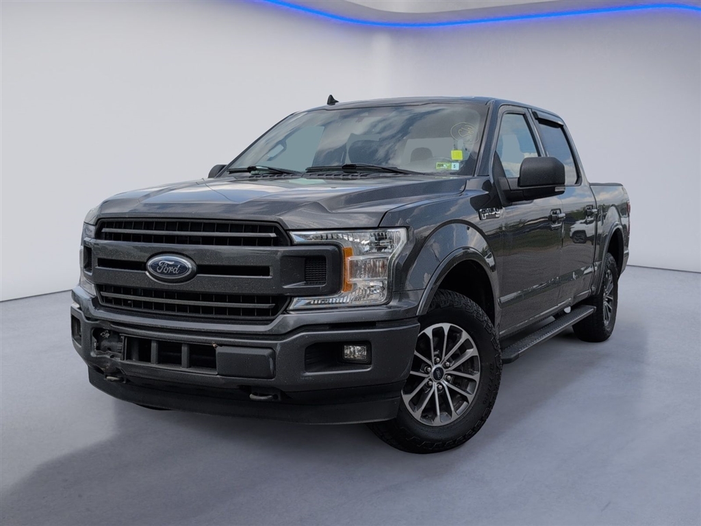 Used 2020 Magnetic Ford XLT image 2