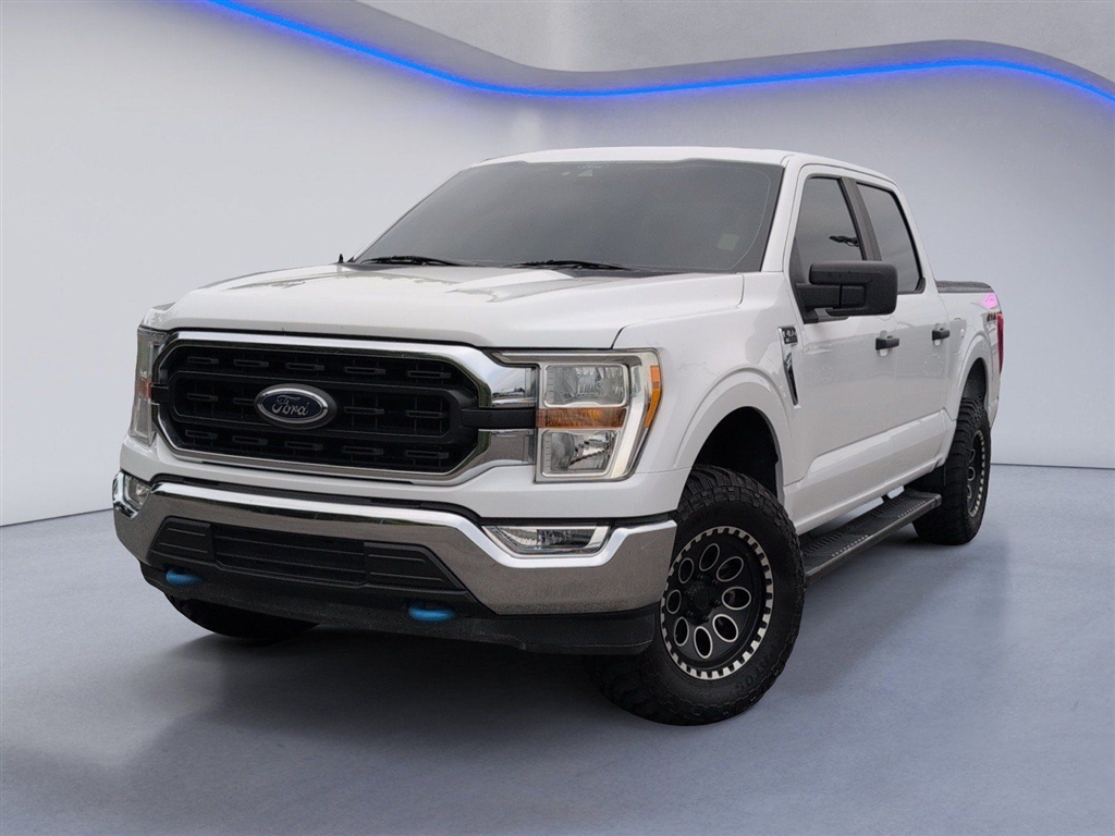 Used 2021 Oxford White Ford XLT image 2