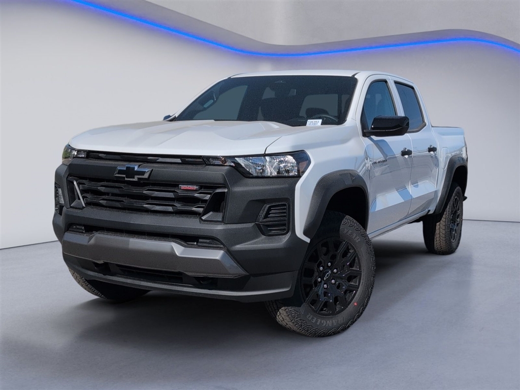 New 2026 Summit White Chevrolet Trail Boss image 2