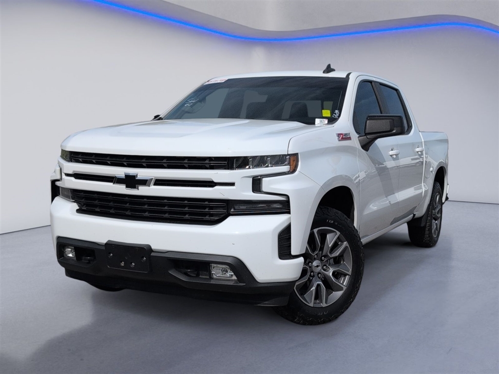 Used 2021 Summit White Chevrolet RST image 2