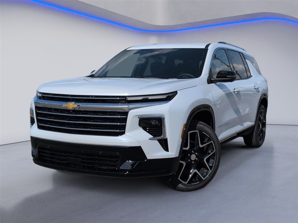 New 2026 Polar White Tricoat Chevrolet High Country image 2