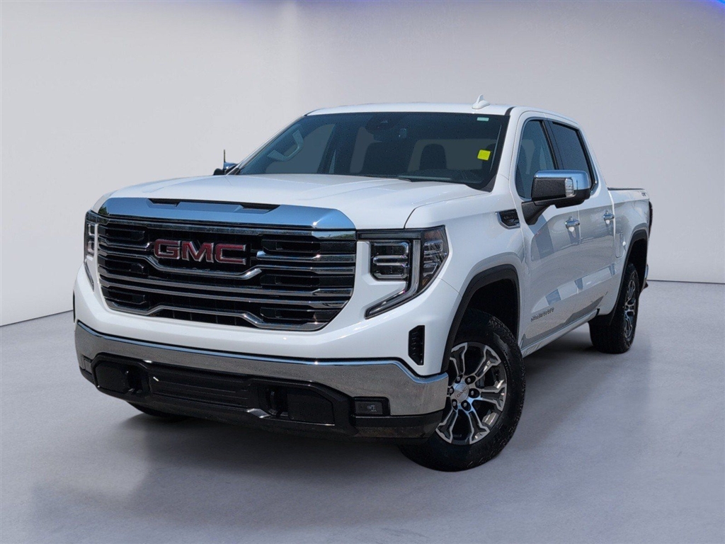 Used 2025 Summit White GMC SLT image 2