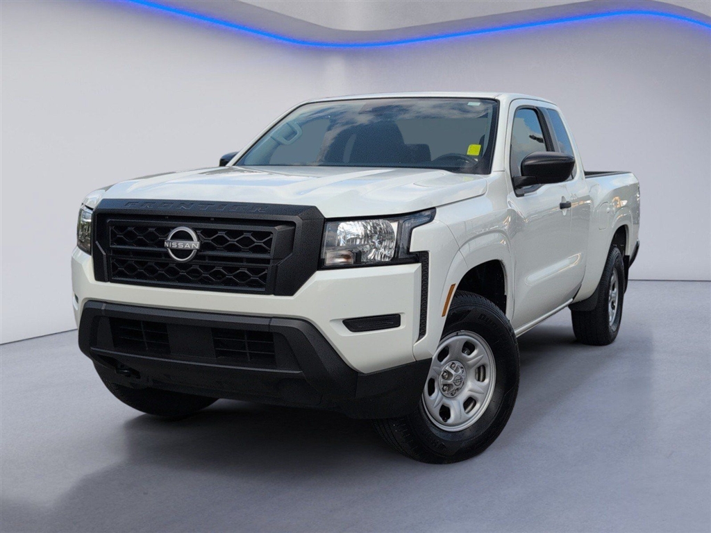 Used 2024 Glacier White Nissan S image 2