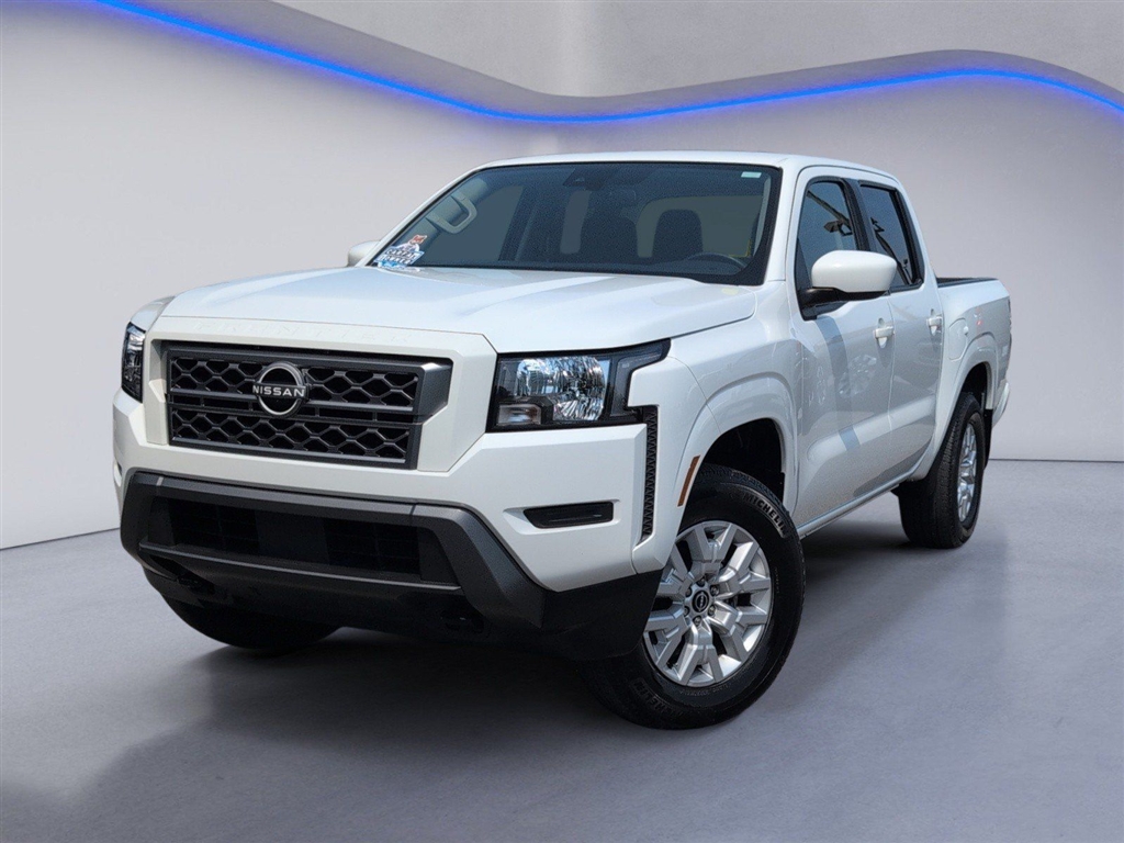 Used 2023 Glacier White Nissan SV image 2