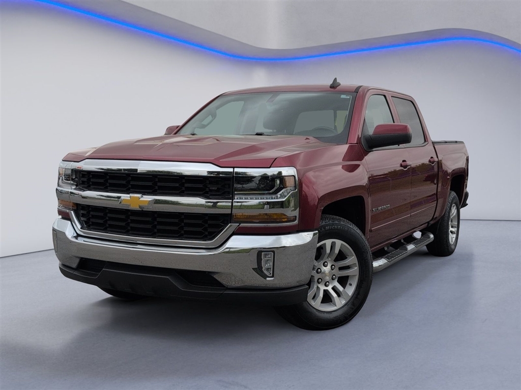 Used 2018 Cajun Red Tintcoat Chevrolet LT image 2