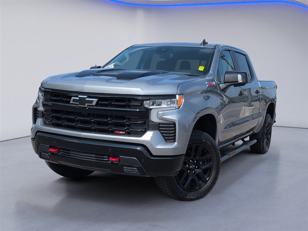 Used 2026 Sterling Gray Metallic Chevrolet LT Trail Boss image 2