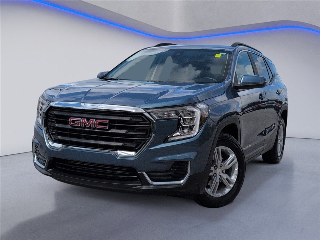 Used 2024 Riptide Blue Metallic GMC SLE image 2