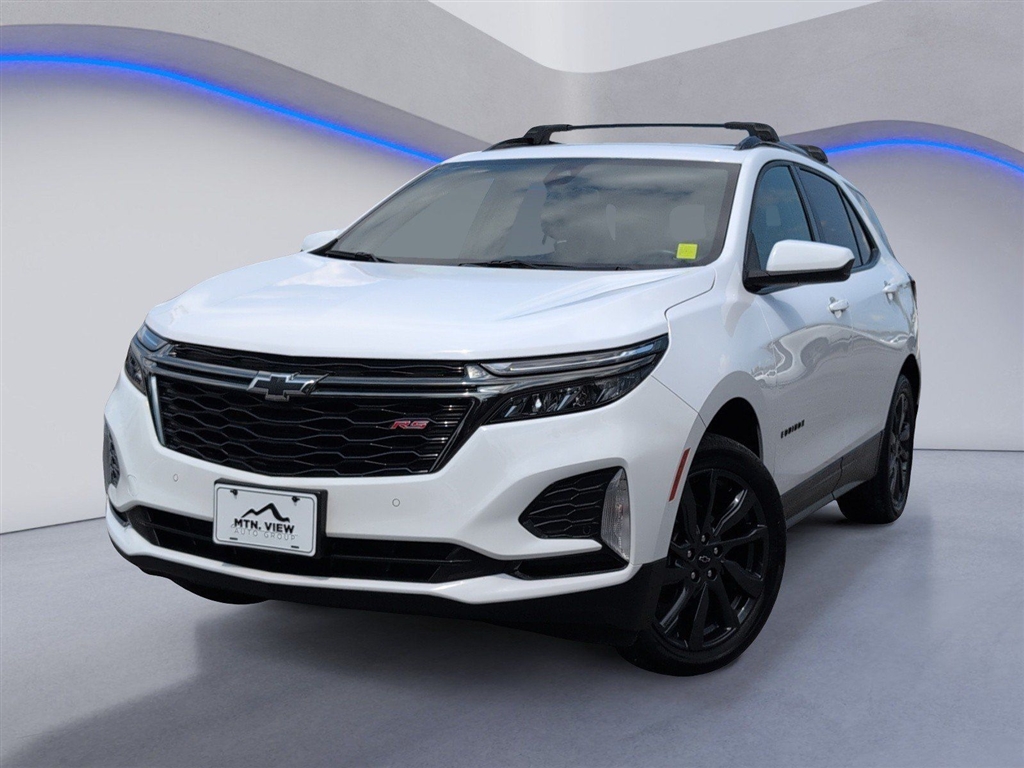 Used 2023 Iridescent Pearl Tricoat Chevrolet RS image 2