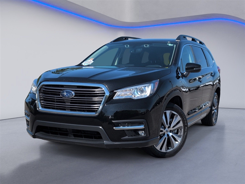 Used 2022 Crystal Black Silica Subaru Limited 7-Passenger image 2