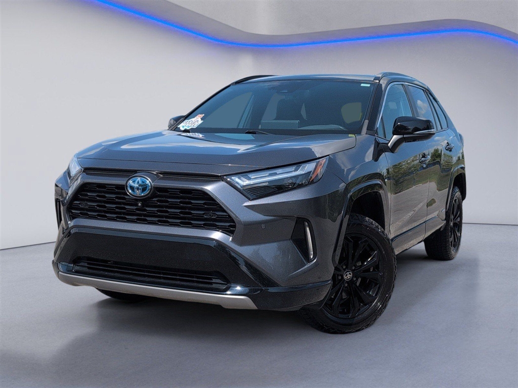 Used 2023 Magnetic Gray Metallic W/Midnight Black Metallic R Toyota XSE image 2