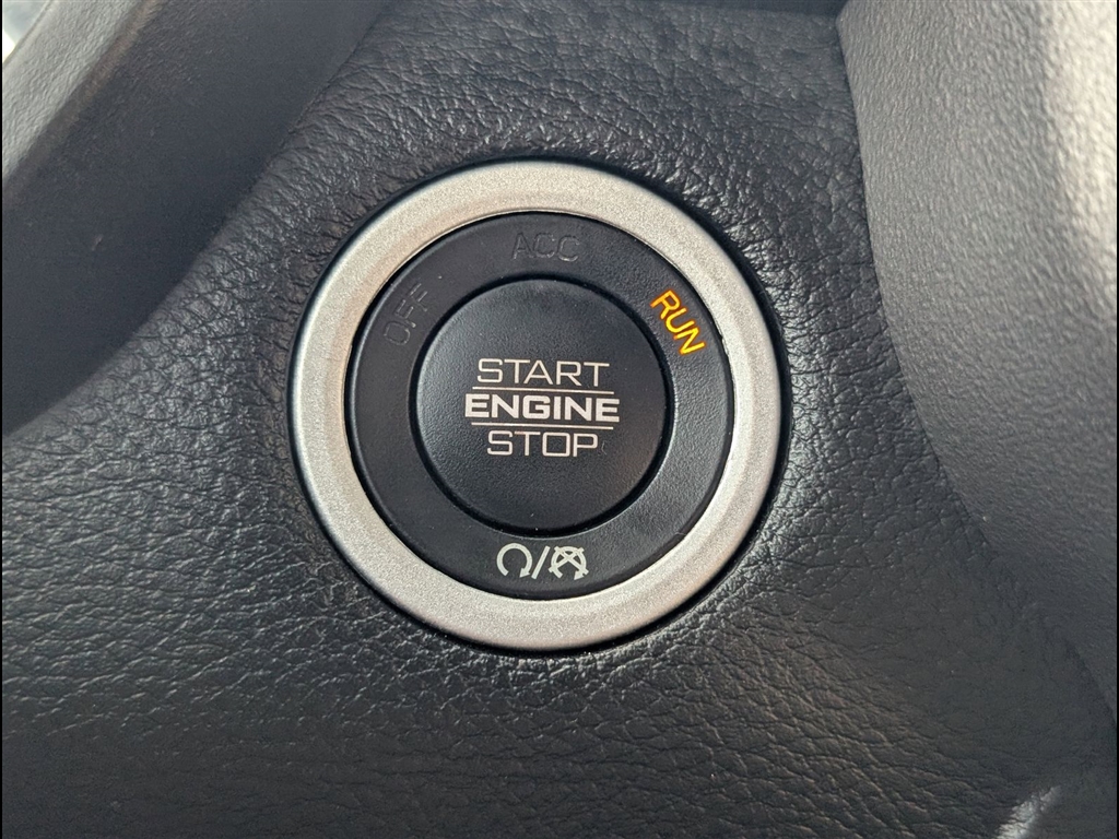 Used 2022 Diamond Black Crystal Pearl Coat RAM Big Horn image 30