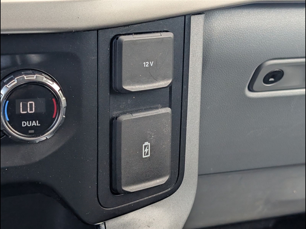 Used 2021 Oxford White Ford XLT image 30