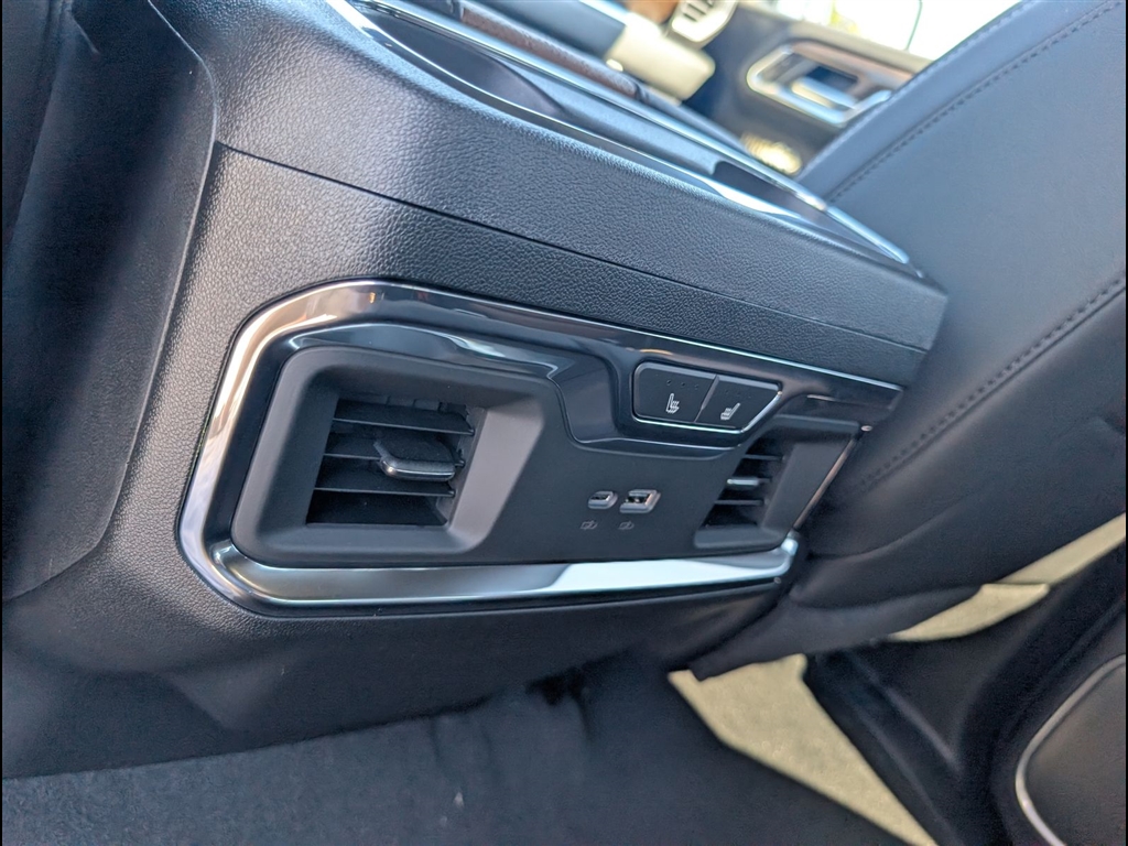 New 2026 Polar White Tricoat Chevrolet High Country image 30
