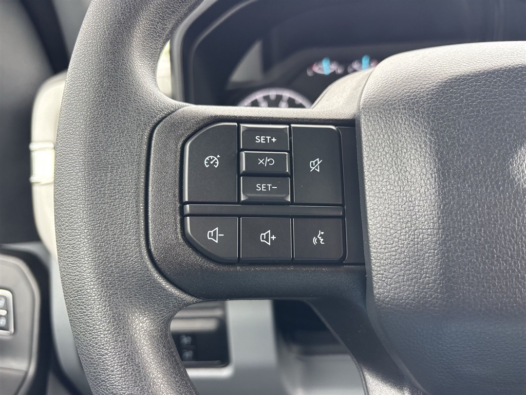 Used 2024 Oxford White Ford XL image 31