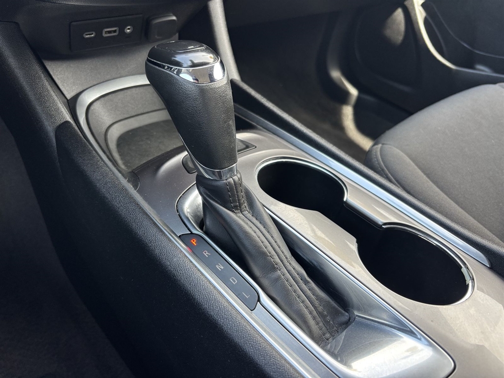 Used 2020 Mosaic Black Metallic Chevrolet LT image 31