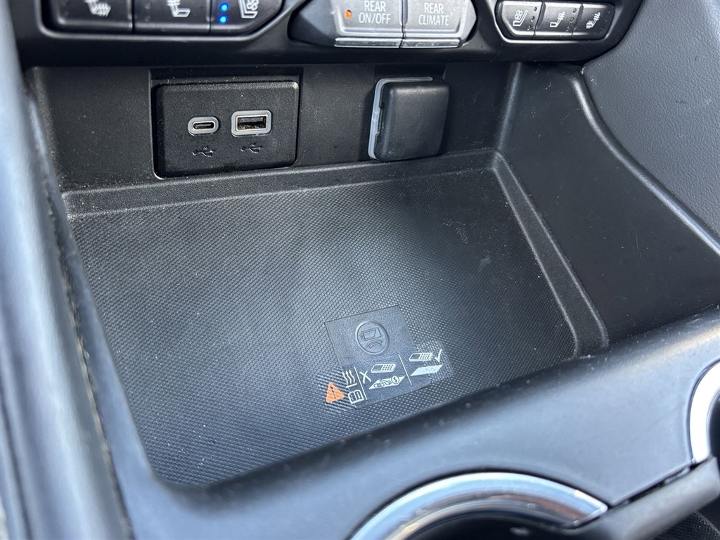 Used 2023 Summit White Chevrolet Premier image 31