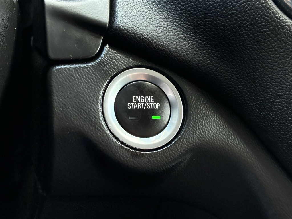 Used 2020 Mosaic Black Metallic Chevrolet LT image 31