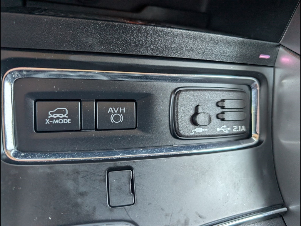 Used 2022 Crystal Black Silica Subaru Limited 7-Passenger image 31