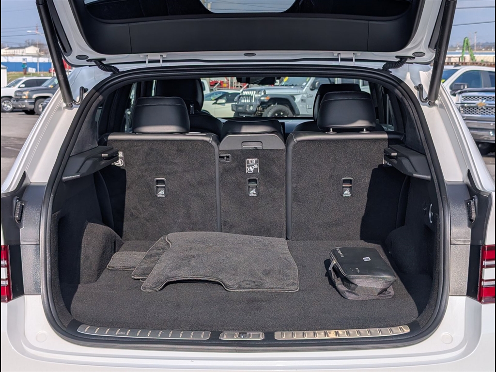 Used 2025 Uyuni White Pearl Genesis 3.5T E-SC image 31